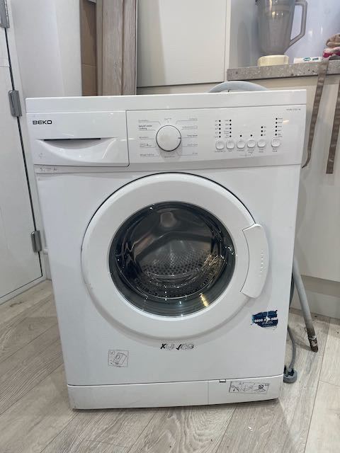 Beko Washing Machine – Good Condition, White
