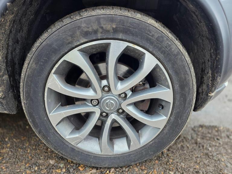 2017 Nissan Juke 1.6 DiG-T Tekna 5dr HATCHBACK PETROL Manual