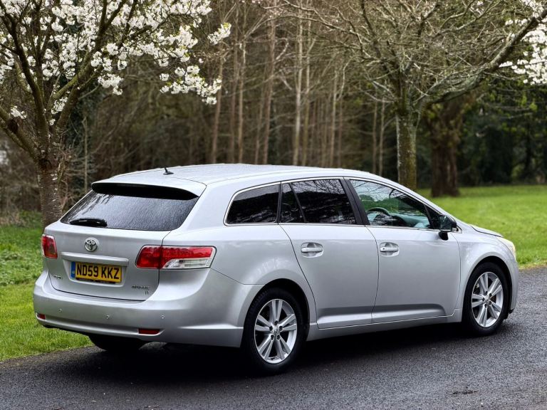 Toyota Avensis T4 D-Cat 2.2Diesel  (Automatic) Full Service History 8 Months Mot 2009 Model 
