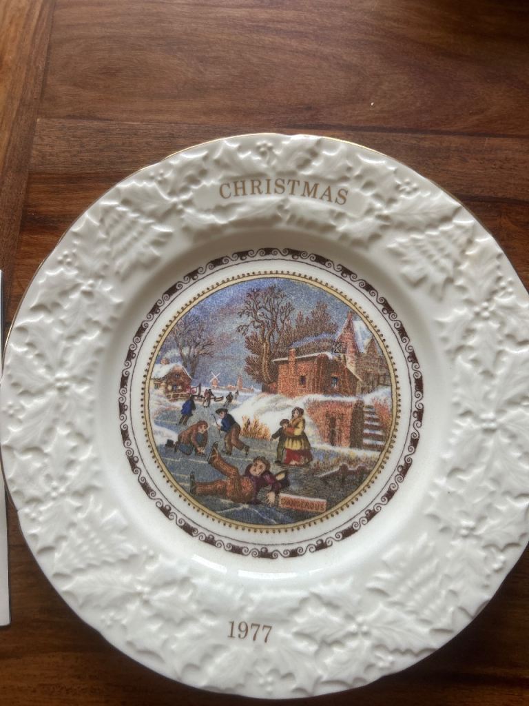 Coalport Christmas plate 1977
