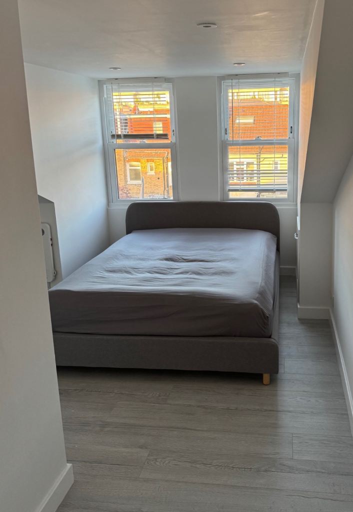 King size bed, nearly new