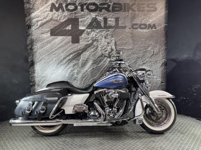 HARLEY DAVIDSON ROAD KING CLASSIC 1690 FLHRC 2015