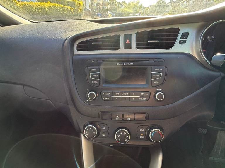 Kia, CEED, Hatchback, 2012, Manual, 1582 (cc), 5 doors