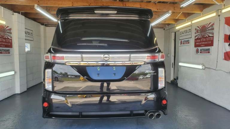 Nissan egrand e52 rider 2.5 auto in black japanese import only 57k miles 2014 