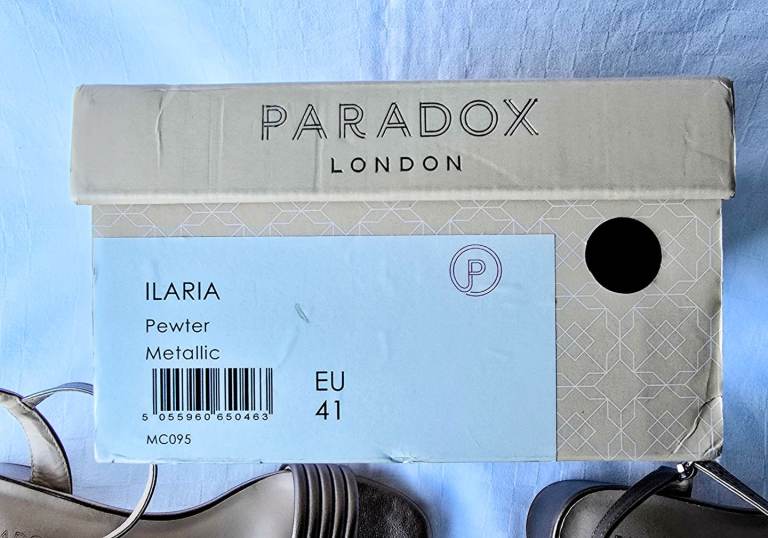 Paradox Ladies Sandals in Pewter metallic. 41