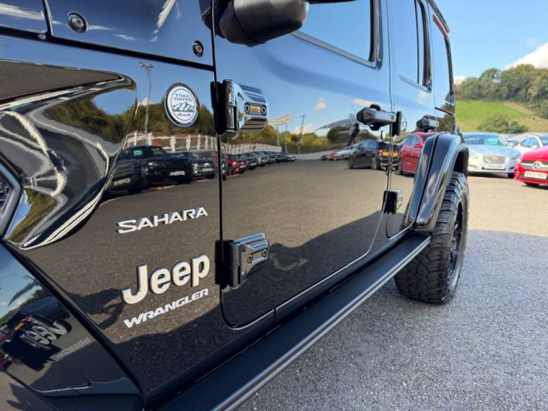 2025 JEEP WRANGLER BUZZ SV LUXURY 2.0 SUV 4DR Black FUEL Wheels MOPAR Bumper+++