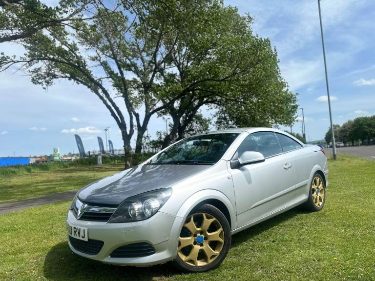 Vauxhall, ASTRA, Convertible, 2010, Manual, 1598 (cc), 3 doors
