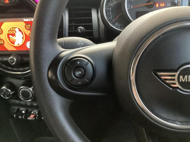 2018 MINI Hatch 1.5 Cooper Hatchback 3dr Petrol Manual Euro 6 (s/s) (136 ps) HATCHBACK Petrol Manual