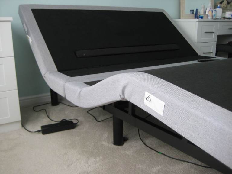 Adjustable Electric bed base. Dreams SleepMotion 400i  Kingsize 5ft
