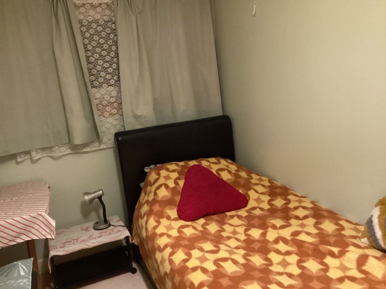 Room to let in Deans Livingston 