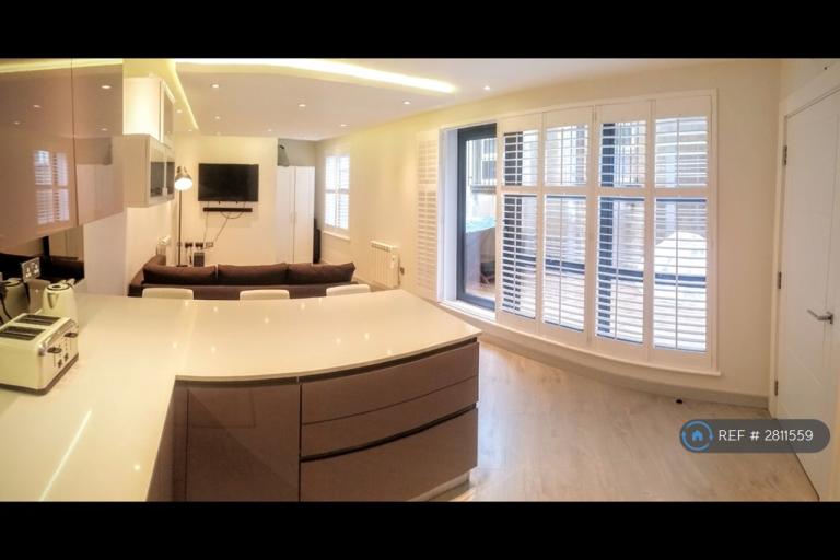 1 bedroom flat in London, London, E1 (1 bed) (#2811559)