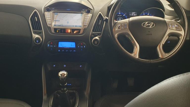 HYUNDAI IX35* 1.7 Crdi * 2wd* DIESEL*26,000 MILES* 1 OWNER* FULL S/HISTORY 