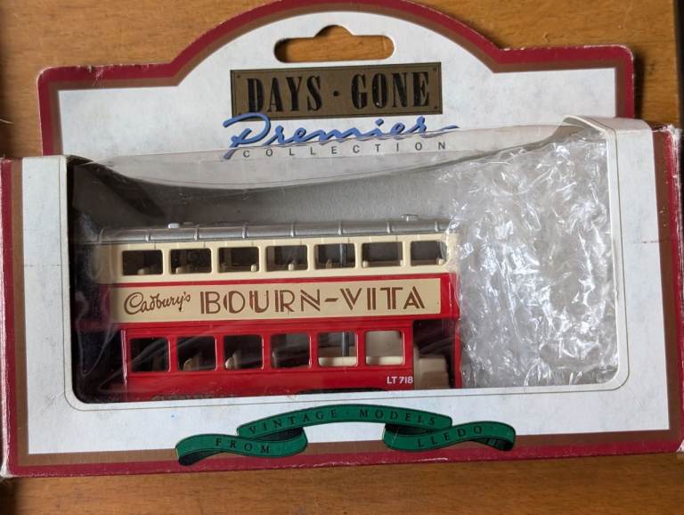 Lledo Days Gone Premier 49000 1931 AEC Renown Double Decker Bus "Bourn-Vita" 