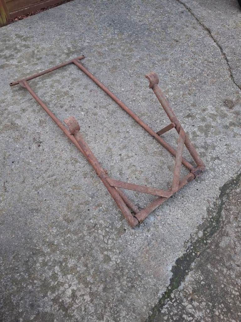 Ferguson tractor jack,  rear lift, used, needs minor straightening