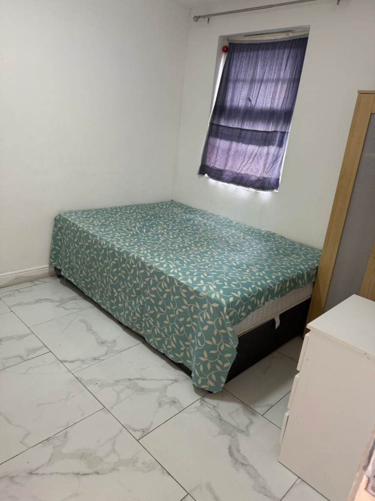 AVAILABLE NOW+BILLS INCLUDED!!! ..COSY+CLEAN BIG Medium ROOM IN CHINGFORD, E4 8PJ FOR £605pcm