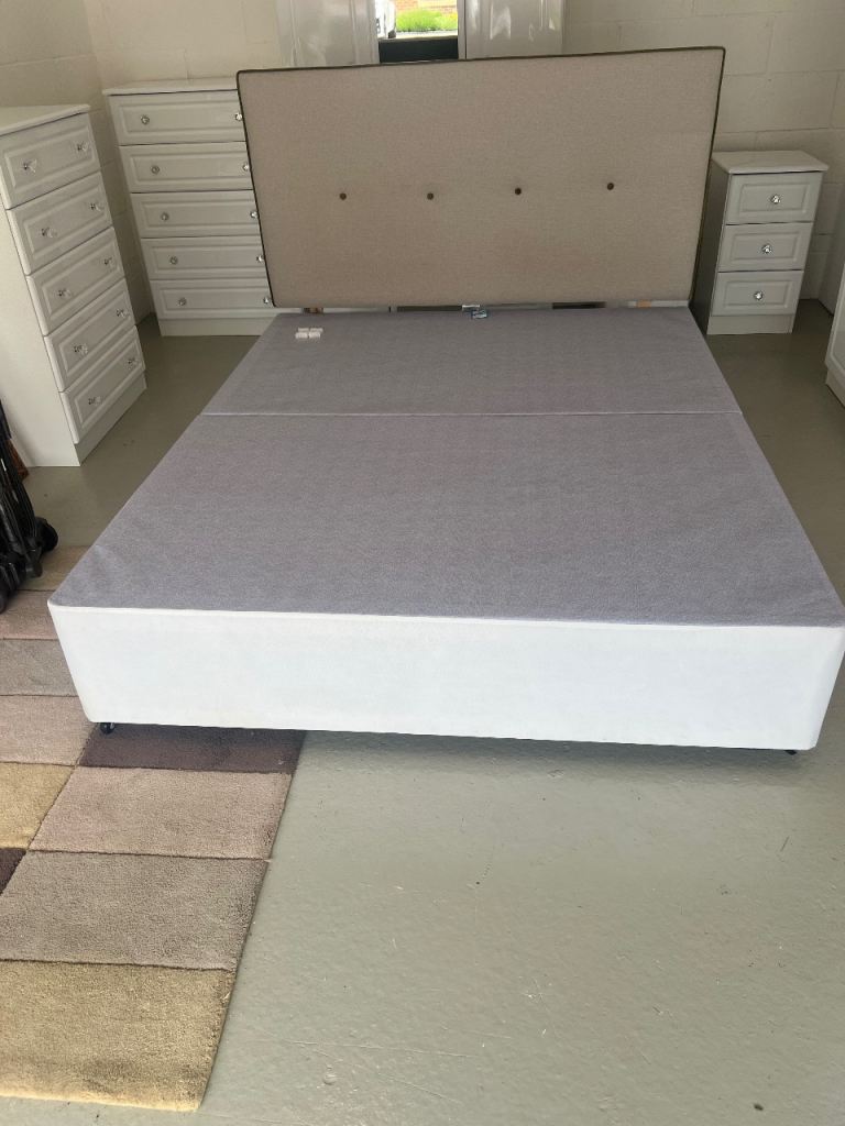 Kingsize bed with mattress and  headboard