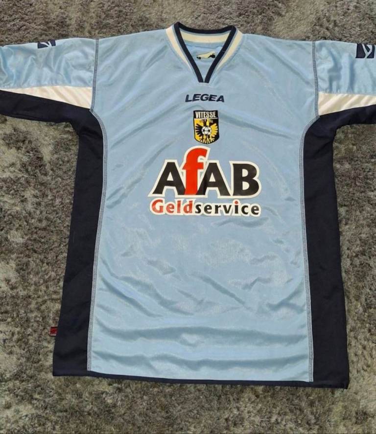 2096/07 Vitesse away shirt. Rare top. Great design. Excellent condition.  Size L