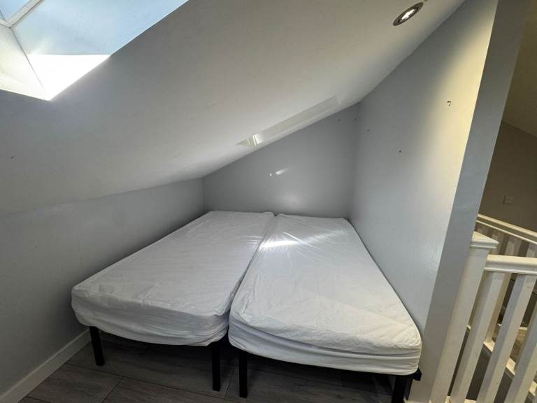 AFFORDABLE DOUBLE ROOM IN BOW - AVAILABLE IMMEDIATELY 🏡