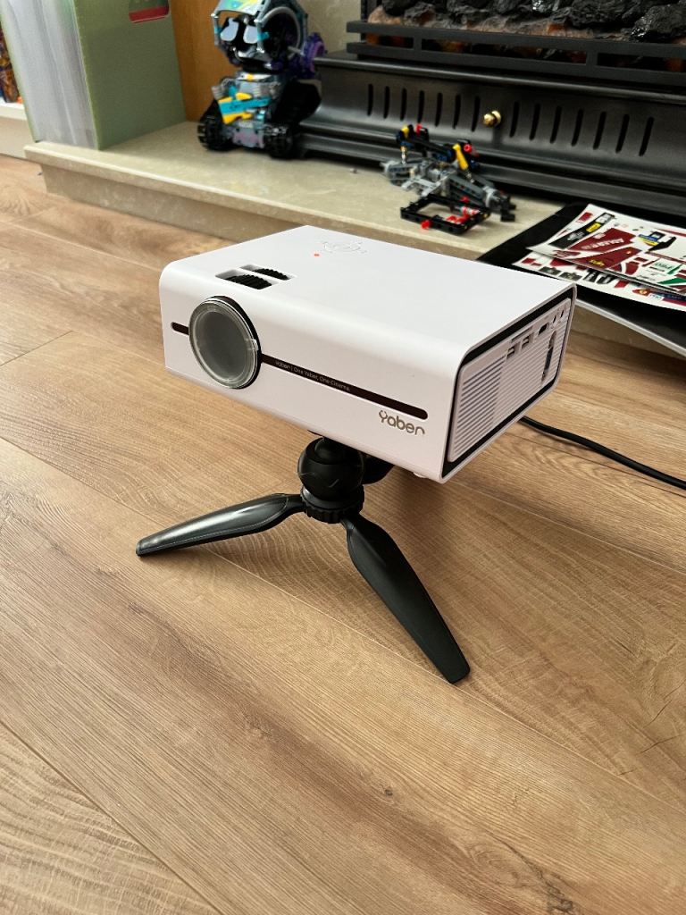 Yaber Projector with Tripod and Remote