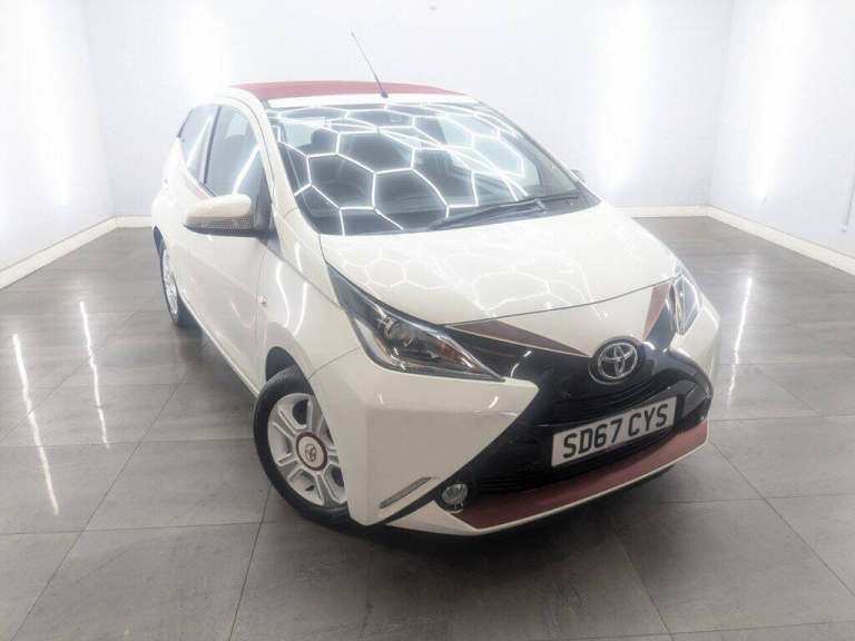 2017 Toyota AYGO 1.0 VVT-i x-claim Funroof 5dr Petrol Manual Euro 6 (68 ps) Hatchback Petrol Manual
