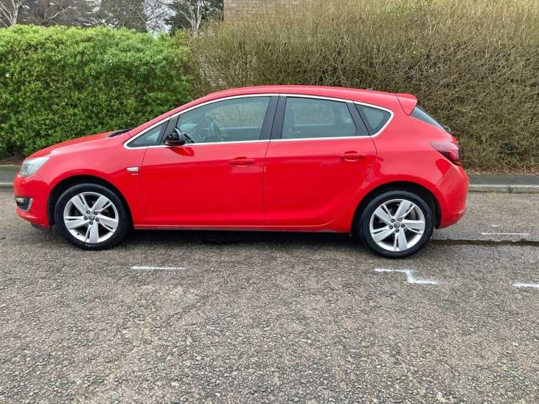 VAUXHALL ASTRA 1.4 SRI 2014 MOT CLEAN CAR BARGAIN PRICE 