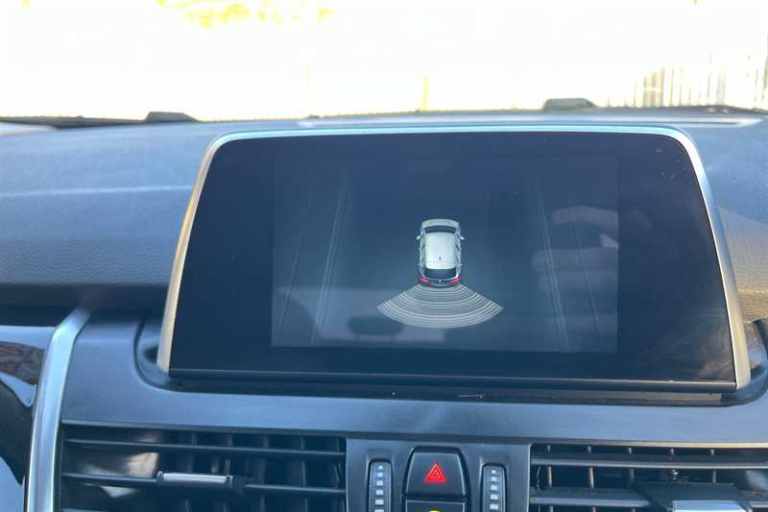 2018 BMW 2 Series 220d xDrive Luxury 5dr Step Auto HATCHBACK DIESEL Automatic