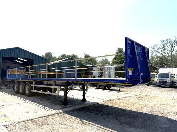 Montracon 13.6 Flatbed Tri Axle Trailer Moffett Mounty Brackets