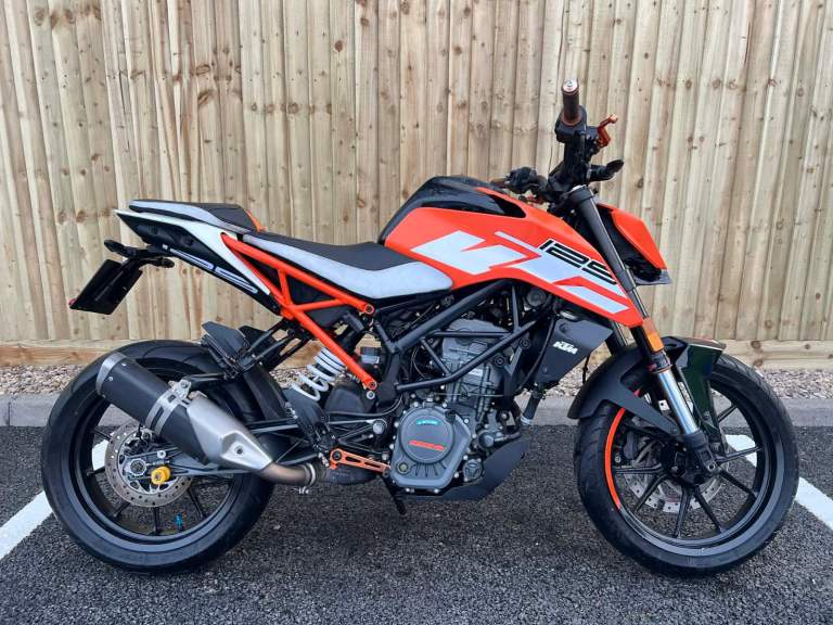KTM Duke 125