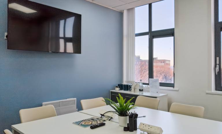 Birkenhead - CH41 1AL \ Flexible Office Space for 4 Workstations