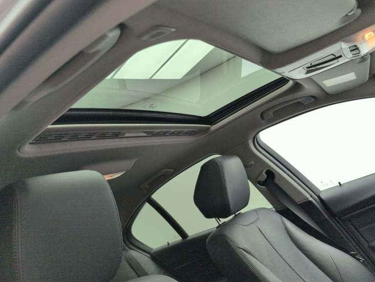 2015 BMW 3 Series 3.0 335i Luxury Saloon 4dr Petrol Auto Euro 6 (s/s) (306 ps) GLASS SUNROOF+ SAL...