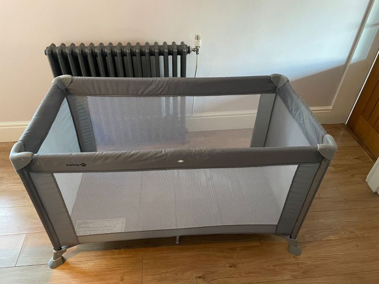 Safety first travel cot including Cuggl mattress 