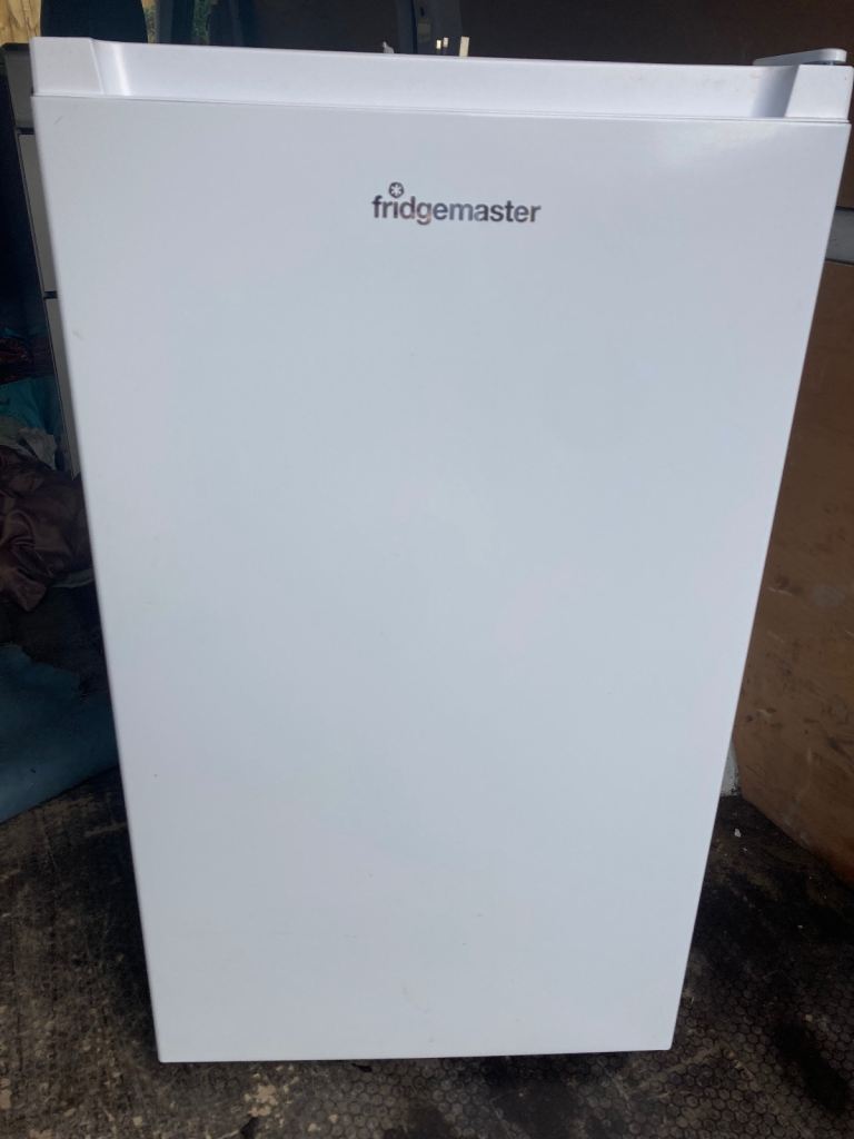 Fridgemaster Undercounter Fridge with Freezer Box – White, Good Condition £80 can deliver 
