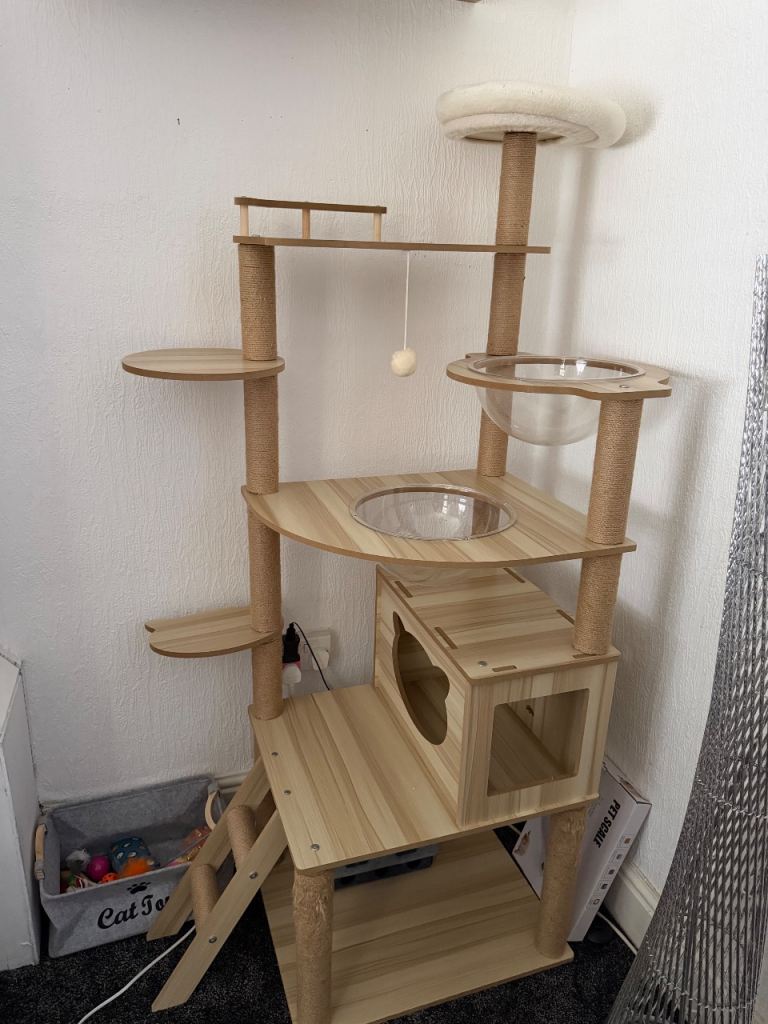 Large cat tree
