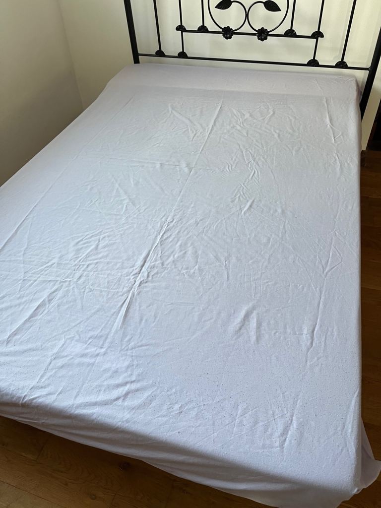 Pre-loved Lilac and cream double bed fitted sheets