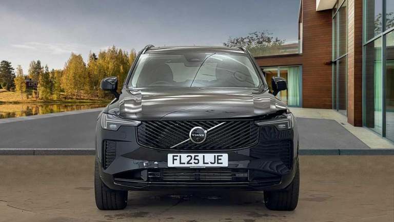 2025 Volvo XC90 Plus, T8 AWD Plug-in hybrid, Electric/Petrol, Dark, 7 Seats ( 360* Camera ) ESTAT...