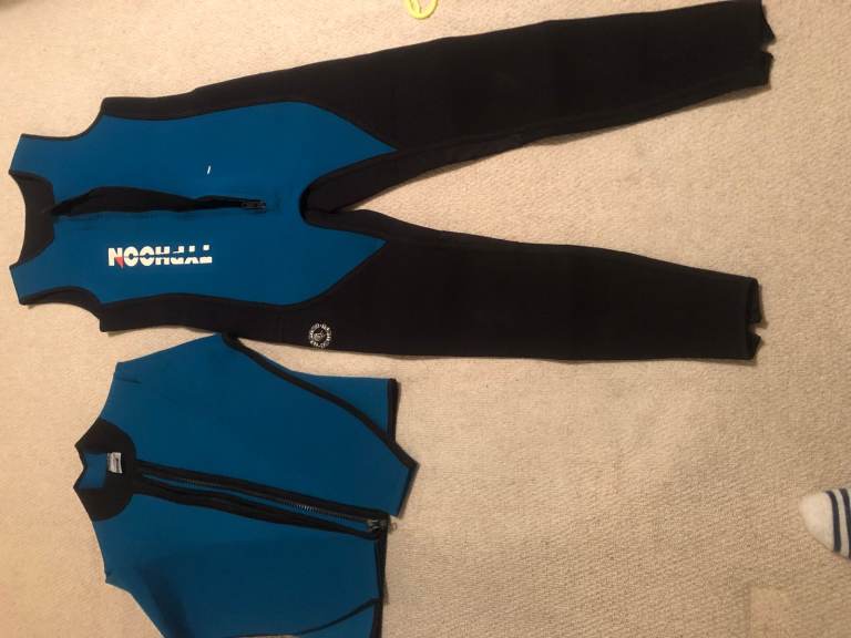 WETSUITS - BRAND TYPHOON AND SOLA