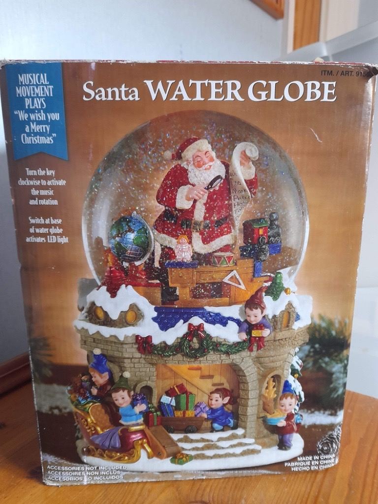 Musical Santa Water Globe