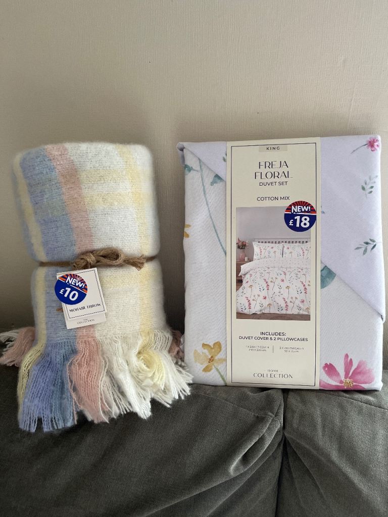 Brand new Kingsize duvet set and Throw