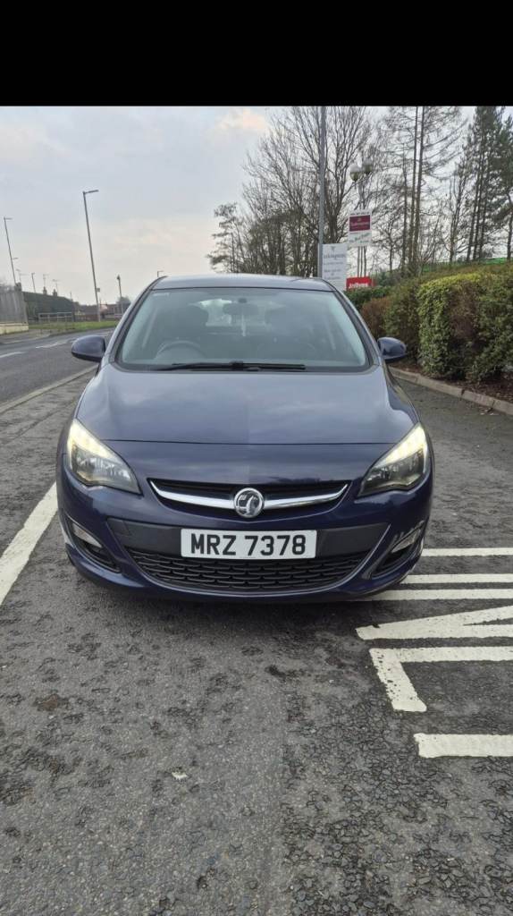 Vauxhall, ASTRA, Hatchback, 2015, Manual, 1598 (cc), 5 doors