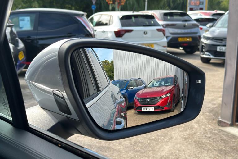  Volkswagen Tiguan 2.0 Tdi R Line Suv 5dr Diesel Dsg Euro 6 s/s 150 Ps Diesel