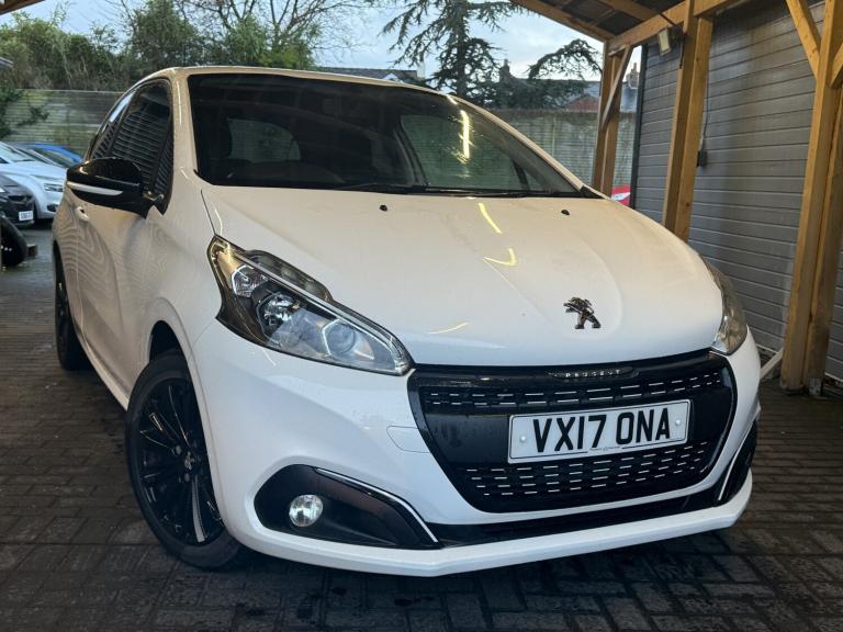 PEUGEOT 208 1.2 PureTech Black Edition 2017
