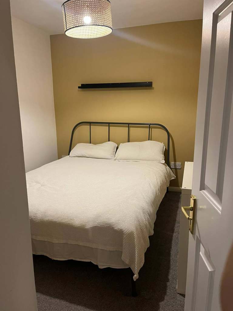 King Size Metal Bed Frame – IKEA