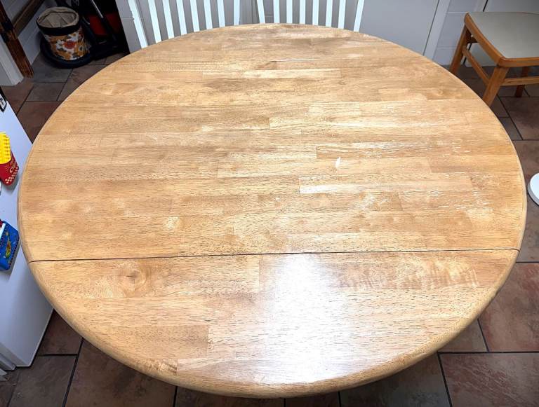 Drop leaf round table and chairs