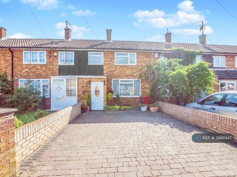 3 bedroom house in Sampsons Green, Slough, SL2 (3 bed) (#2988947)