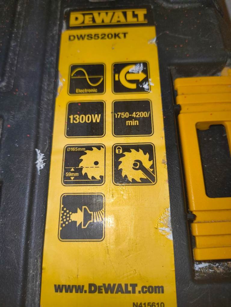 DeWalt DWS520KT 165MM plunge tool 1300 w. 110V with carry case. No guide rail