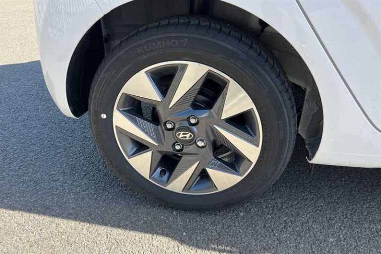 2025 Hyundai i10 1.0 [63] Advance 5dr [Nav] HATCHBACK PETROL Manual