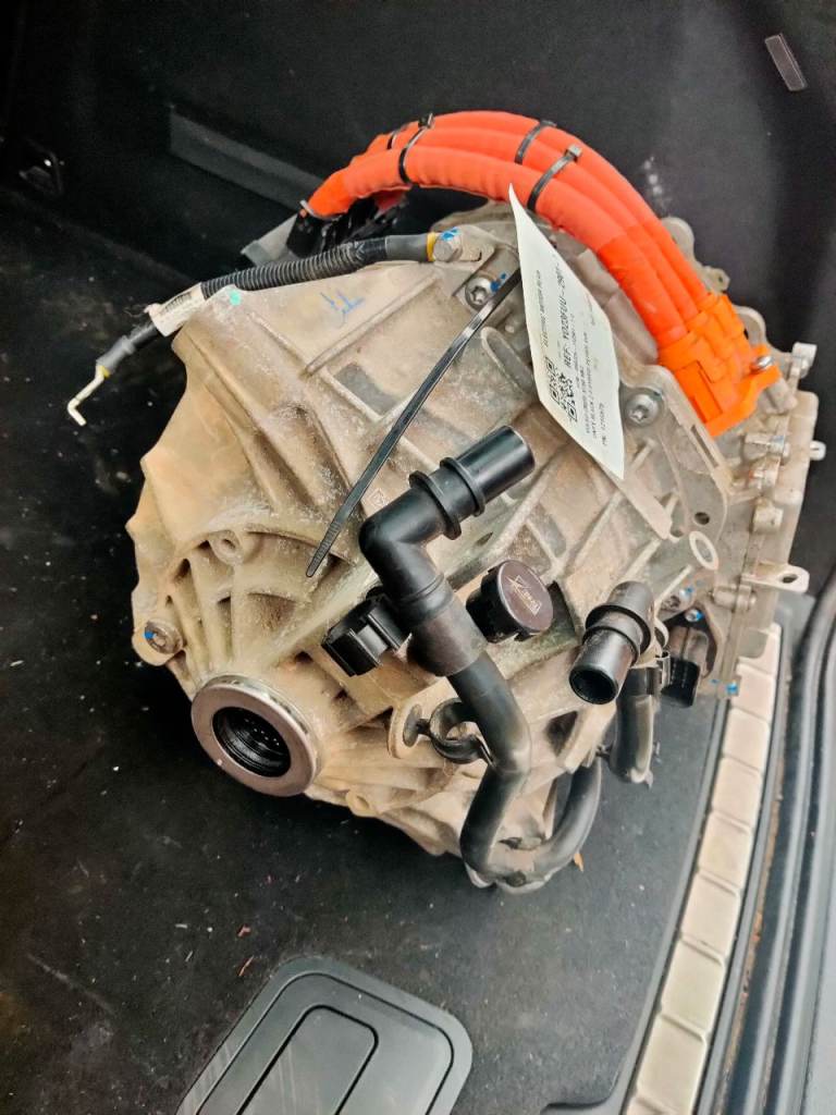 Volvo XC60 hybrid electric motor 31000 2022 model, mine is 2018 and it doesn't fit, my mistake 