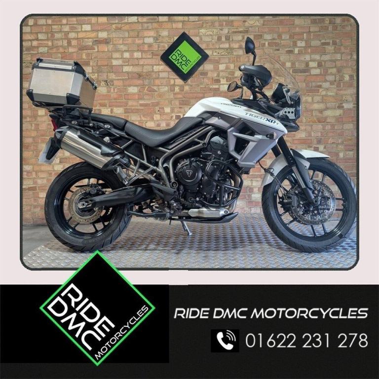 TRIUMPH TIGER 800 XRT DEC 15. FANTASTIC SPEC. GREAT CONDITION. WELL MAINTAINED