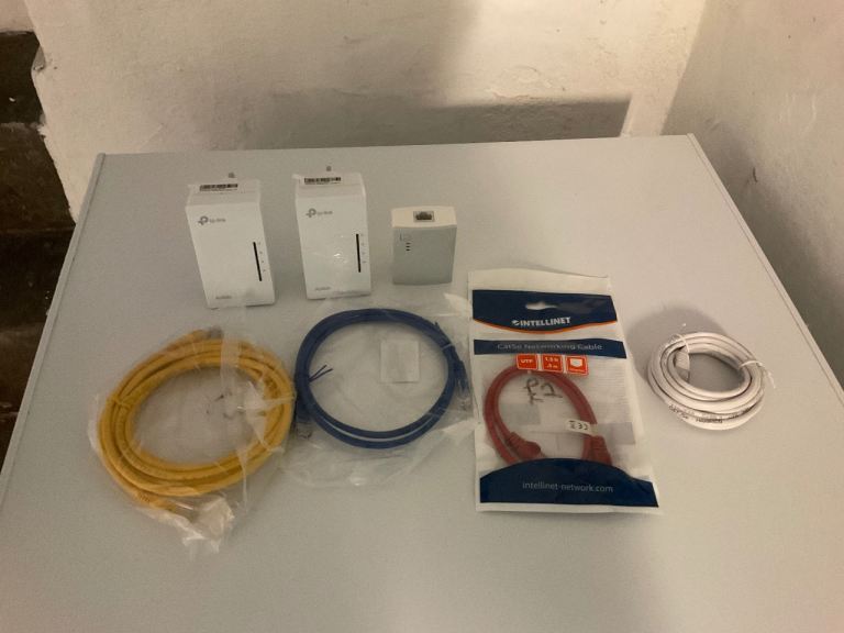 image for Tp Link WiFi extender kit (WPA4220T)