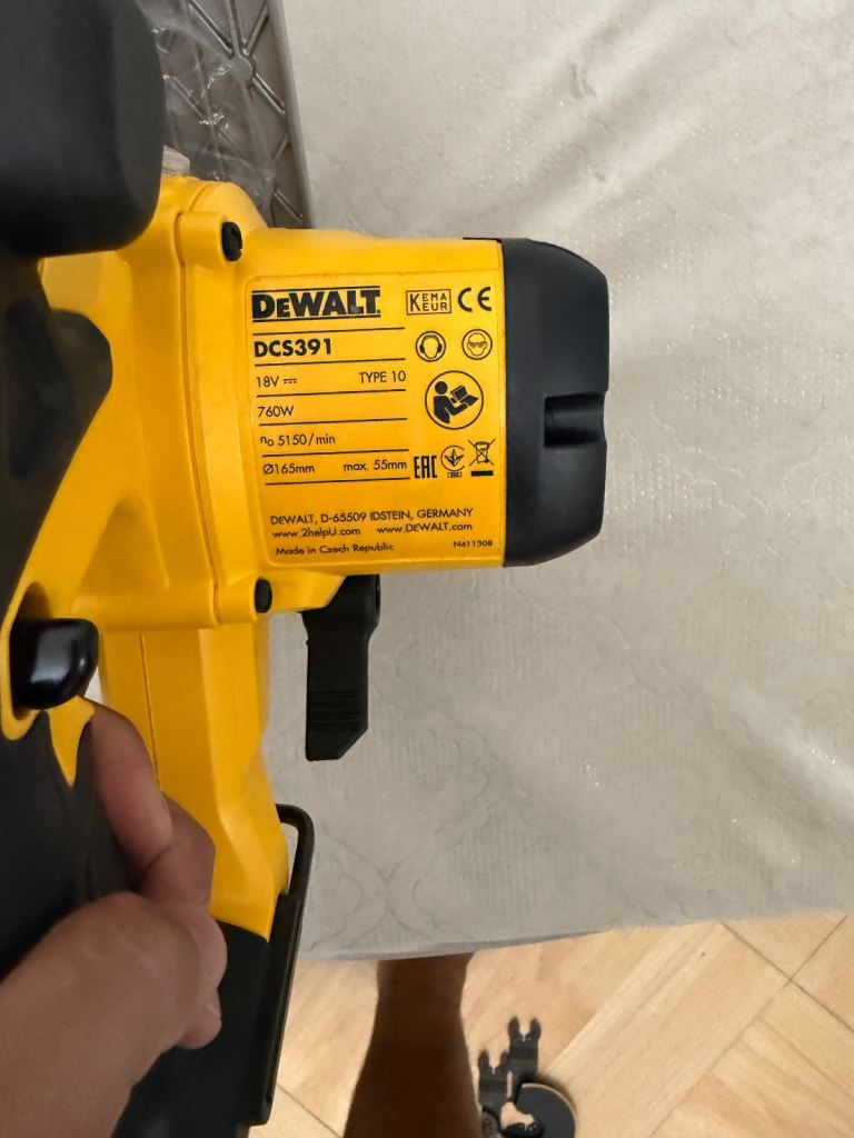 CORDLESS CIRCULAR SAW